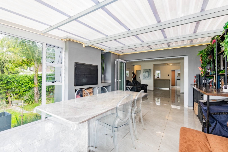 To Let 4 Bedroom Property for Rent in Eversdal Western Cape